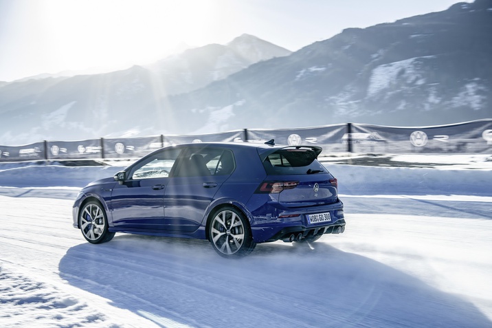 Golf R